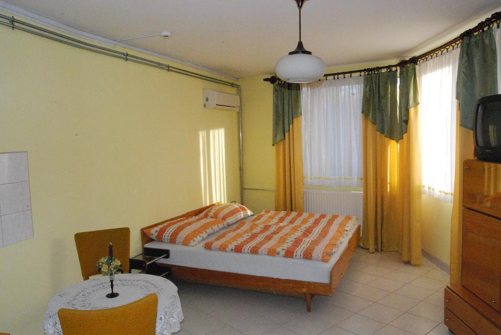 Karavan Panzio Hotel Kecskemét Pokój zdjęcie