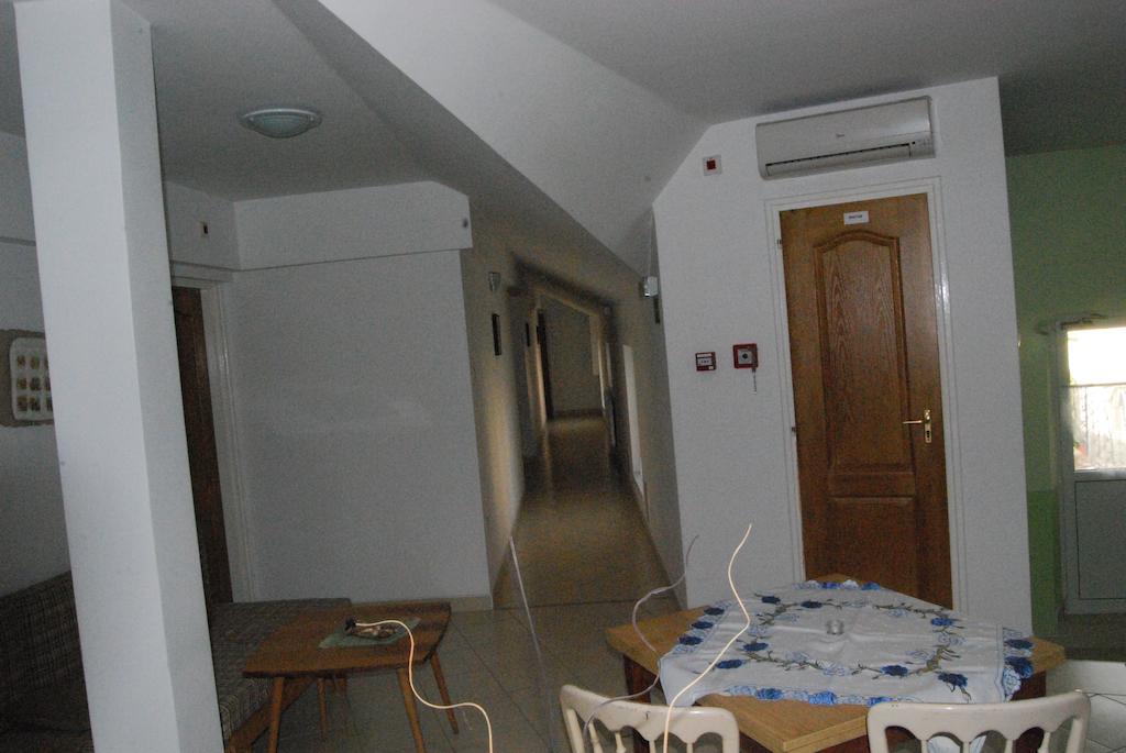 Karavan Panzio Hotel Kecskemét Zewnętrze zdjęcie